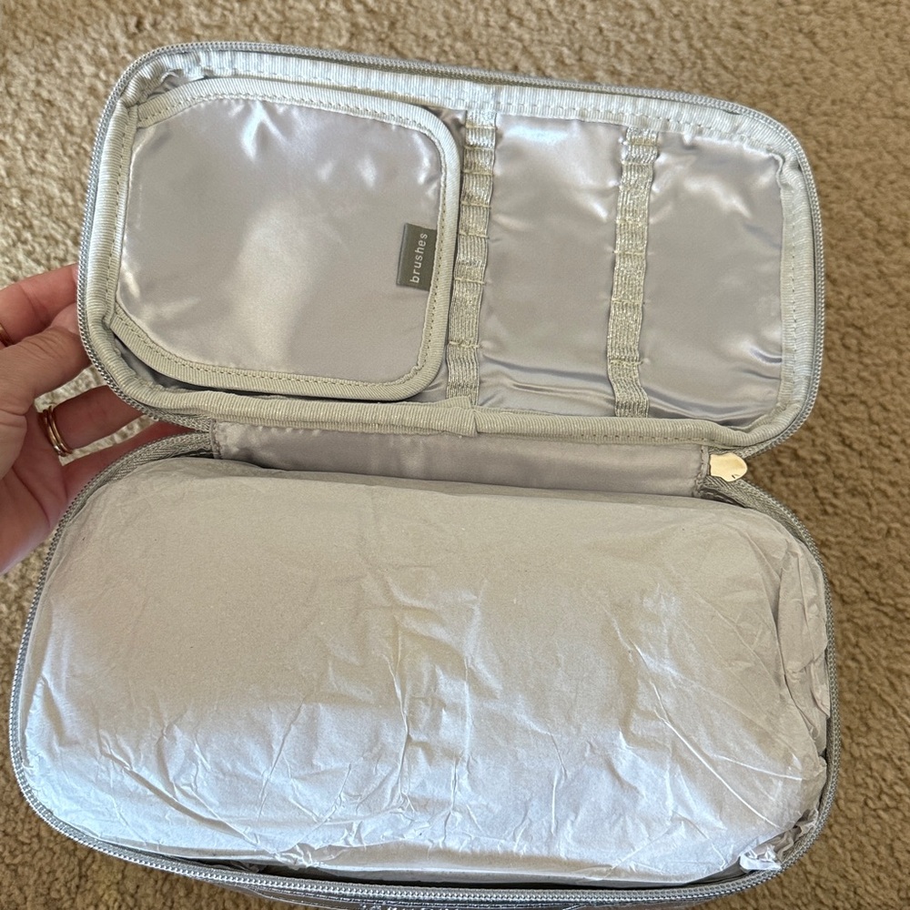 Sephora Vacationer cosmetic case - Picture 4 of 6